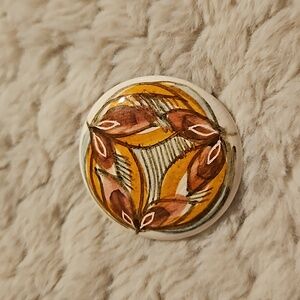 #0106 beautiful vintage brooch